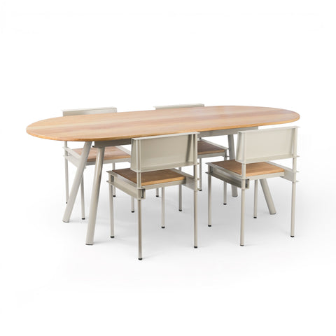 Comedor Pilote completo de ANKA Taller con mesa ovalada y seis sillas de diseño contemporáneo, fotografiado sobre fondo blanco.